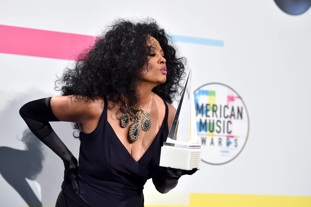 Diana Ross z nagrodą American Music Awards za całokształt twórczości Diana Ross z nagrodą American Music Awards za całokształt twórczości