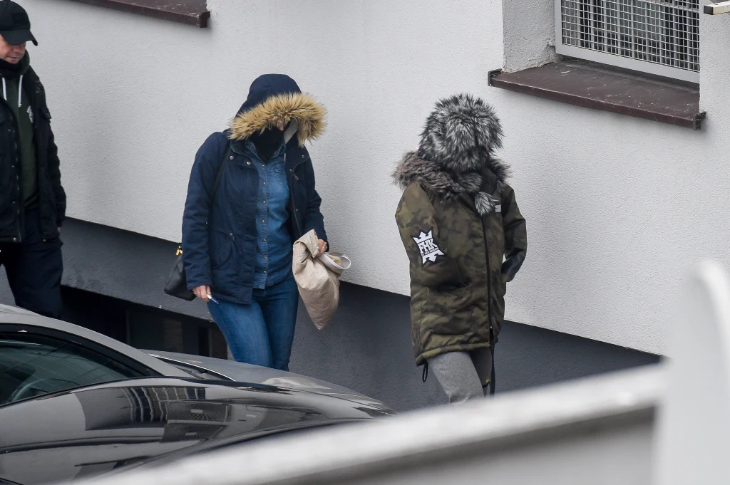 Dorota R. w drodze do prokuratury Dorota R. w drodze do prokuratury