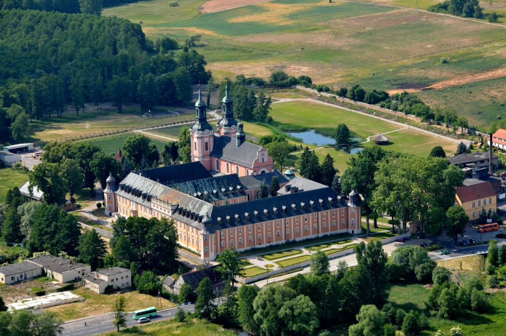 Gościkowo-Paradyż – pocysterski zespół klasztorny