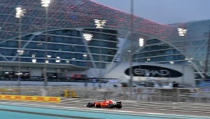 Kimi Raikkonen na torze w Abu Zabi.