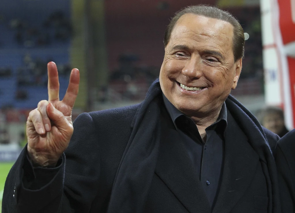 Silvio Berlusconi pod koniec 2013 roku został pozbawiony mandatu senackiego. Przez kolejne sześć lat nie może startować w wyborach