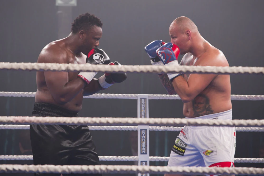 Gościnnie, w epizodach, na ekranie pojawią się wokalistka Katarzyna Nosowska oraz bokserzy Artur Szpilka i Dereck Chisora.