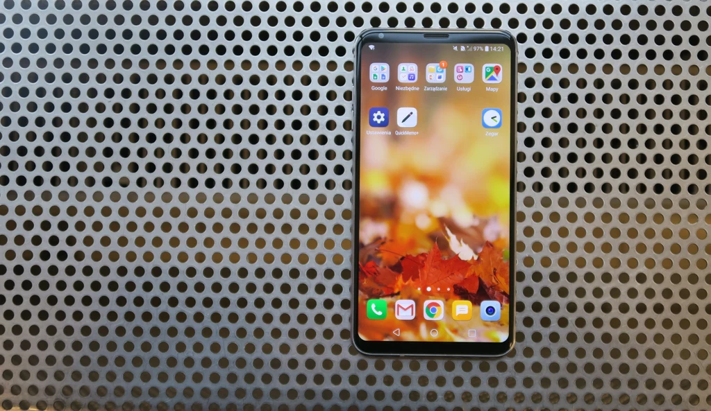 LG V30