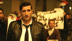 Fares Fares w scenie z "Morderstwa w hotelu Hilton"