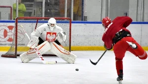Bramkarz Ondrej Raszka podczas treningu reprezentacji na Torwarze