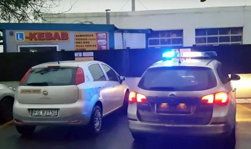 Kobieta zdążyła oddać Fiata Punto, zanim zatrzymała ją policja
