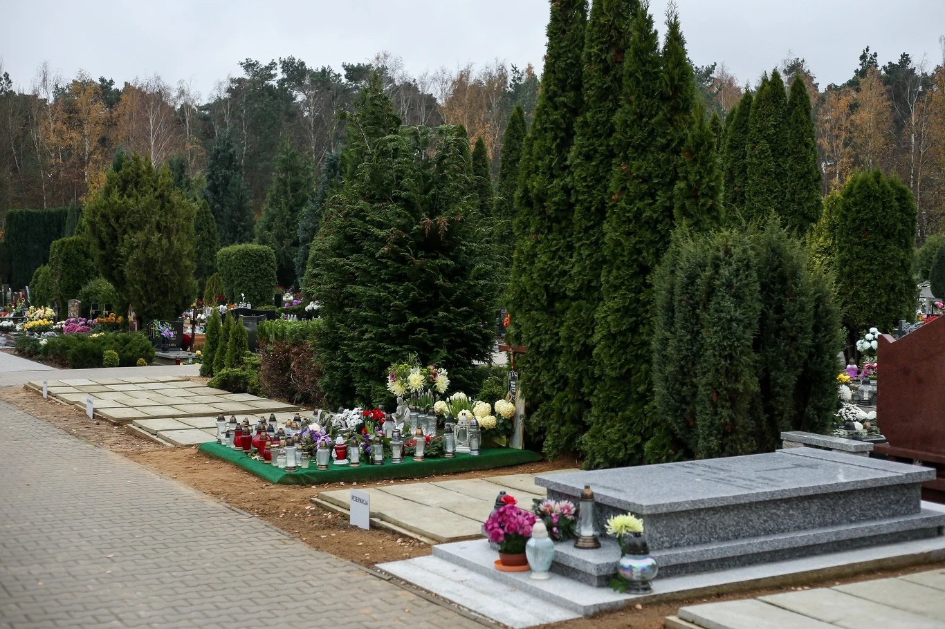 Tak wygląda grób Bohdana Smolenia