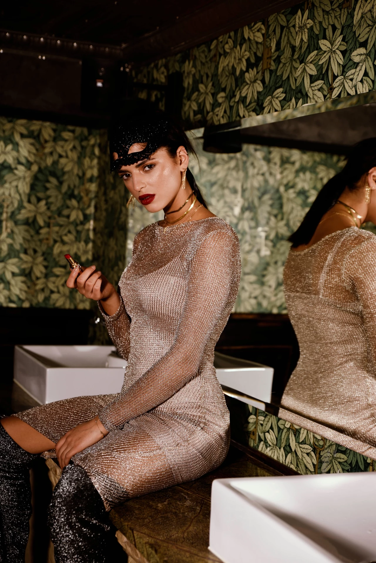 Autorką zdjęć jest ceniona polska fotografka Dorota Porębska. Na zdjęciach zobaczyć można modelki Kilję Rioja oraz Małgosię Guzowską, a sesja powstała w barze Weles w Warszawie. Autorką zdjęć jest ceniona polska fotografka Dorota Porębska. Na zdjęciach zobaczyć można modelki Kilję Rioja oraz Małgosię Guzowską, a sesja powstała w barze Weles w Warszawie.