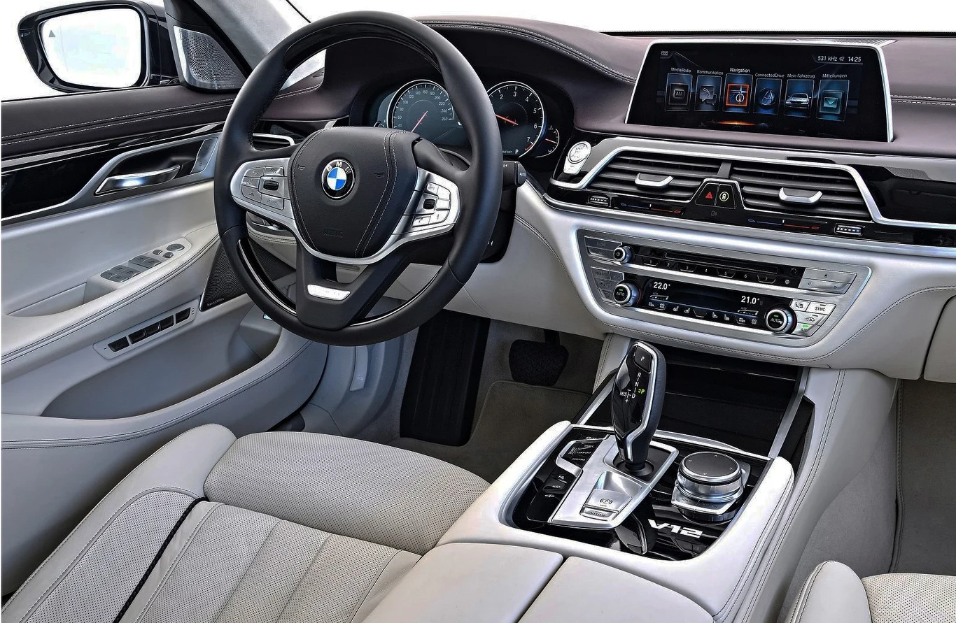 BMW M760Li xDrive