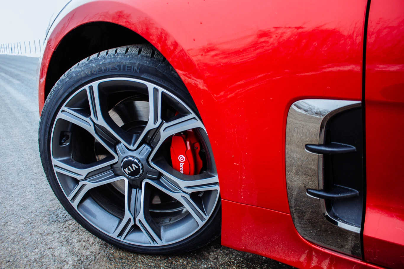 Kia Stinger GT na zdjęciach