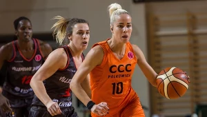 Zawodniczka CCC Polkowice Antonija Sandrić (P) i Nevena Jovanović (L) z ESBVA Lille Metropole 