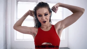 Gigi Hadid pokazuje nieogolone pachy?