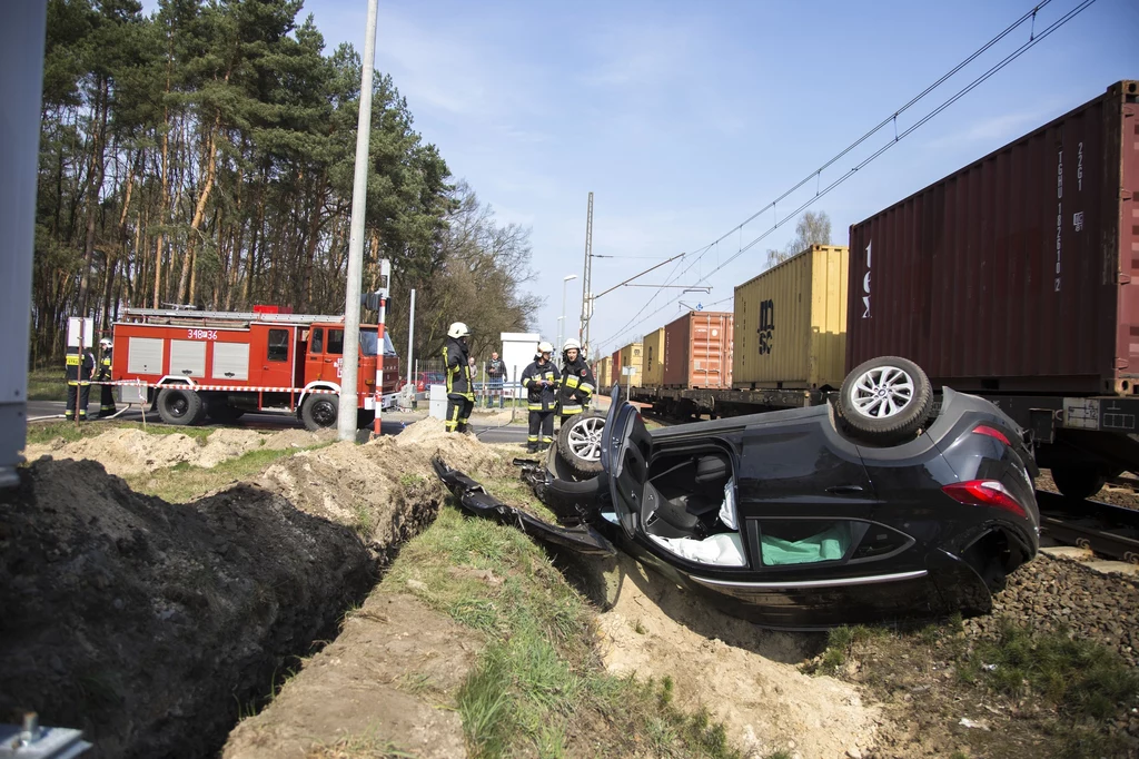 To większości wypadków na przejazdach dochodzi z winy kierowców