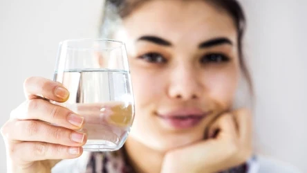 Co dodać do wody, aby wspomóc odchudzanie?