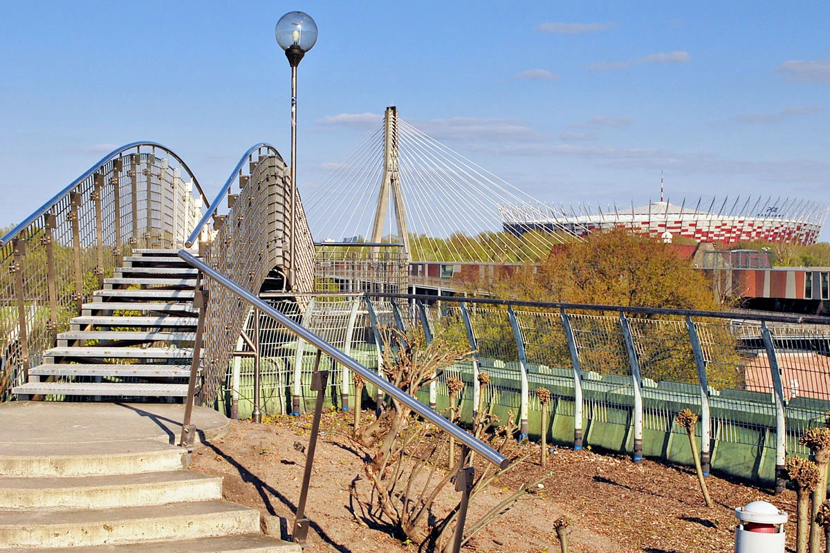 Biblioteka UW posiada ogród o powierzchni 1 ha 