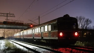 Małopolskie: Pociąg śmiertelnie potrącił osobę przechodzącą przez tory, zdj. ilustracyjne