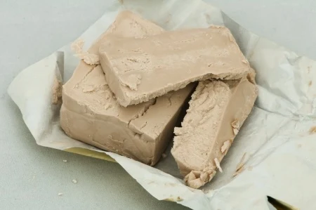 Drożdże można wykorzystać nie tylko na pleśń w doniczce, ale też jako nawóz do roślin. Drożdże można wykorzystać nie tylko na pleśń w doniczce, ale też jako nawóz do roślin.