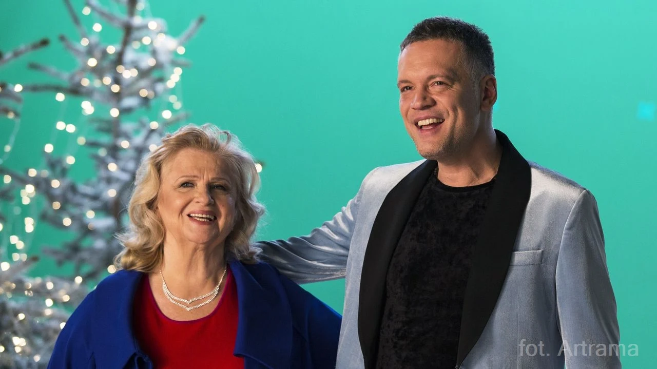 Stanisława Celińska i Krzysztof Antkowiak w teledysku "Czas pojednań" Stanisława Celińska i Krzysztof Antkowiak w teledysku "Czas pojednań"