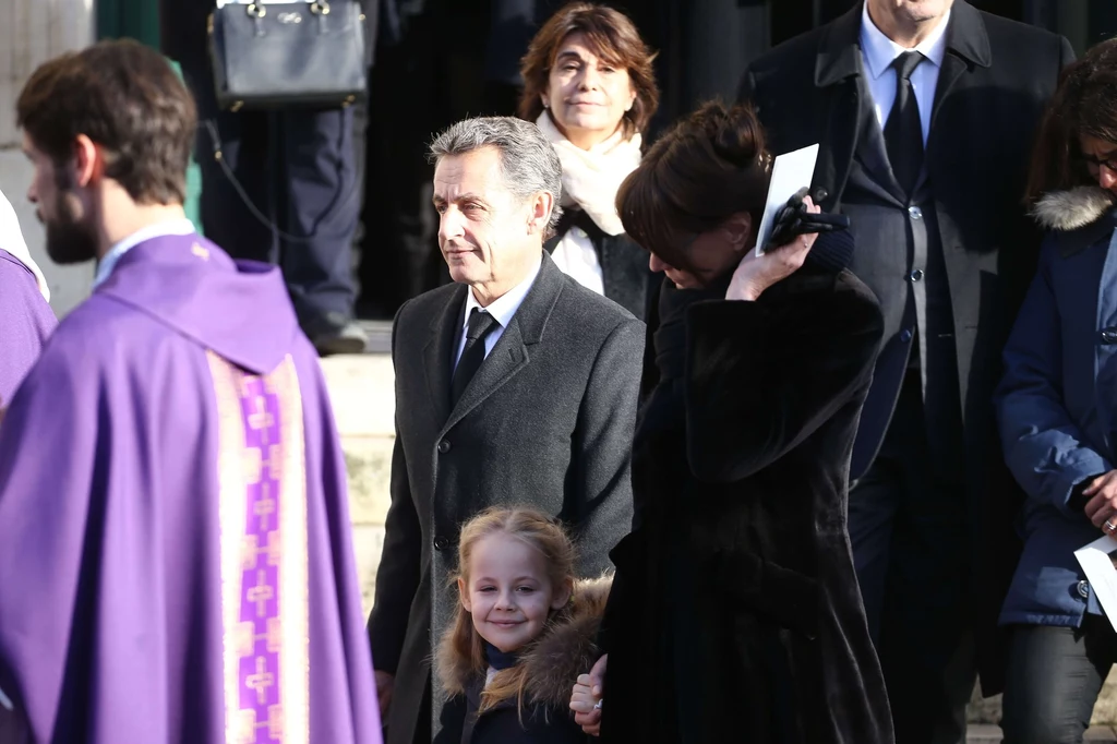 Gulia - córka Carli Bruni i Nicolasa Sarkozy'ego Gulia - córka Carli Bruni i Nicolasa Sarkozy'ego