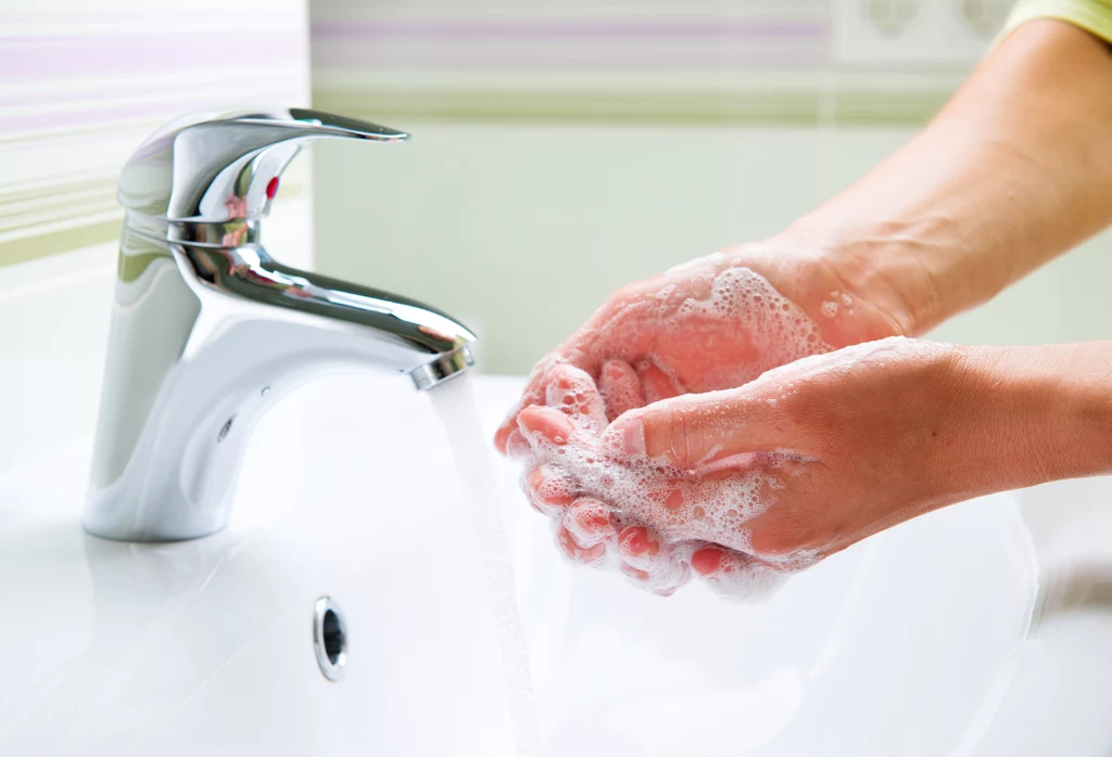 Myj ręce - to najlepszy sposób, by nie przenosić zarazków