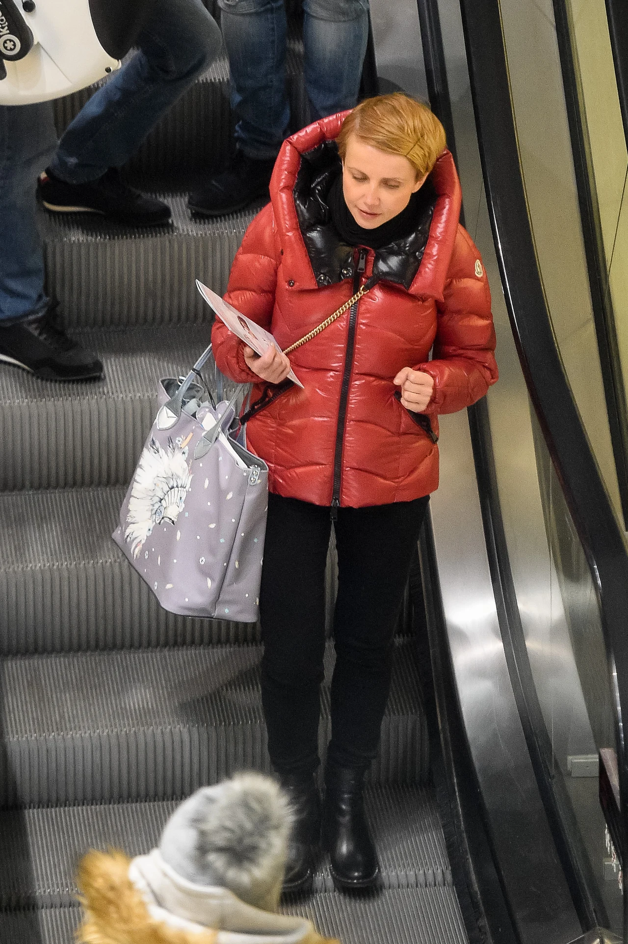 Była aktorka "Barw szczęścia" pojechała prosto do galerii handlowej Była aktorka "Barw szczęścia" pojechała prosto do galerii handlowej