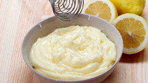 Teściowa robi majonez z jajek sadzonych. Brzmi śmiesznie, ale smakuje lepiej, niż sklepowy