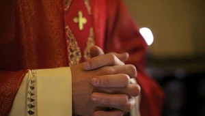 Rozdział Kościoła od państwa, a etaty kapelanów w służbach państwowych