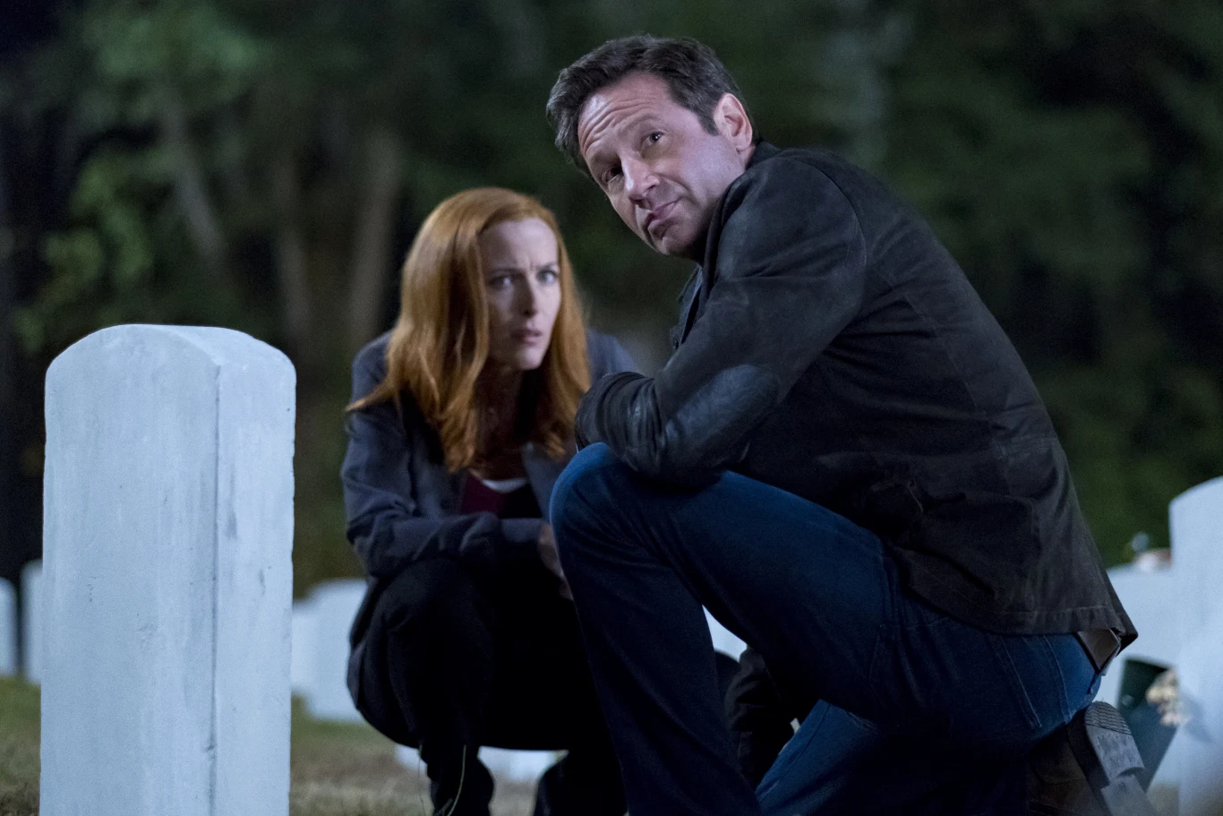 "Z Archiwum X": Scully (Gillian Anderson), Mulder (David Duchovny) "Z Archiwum X": Scully (Gillian Anderson), Mulder (David Duchovny)