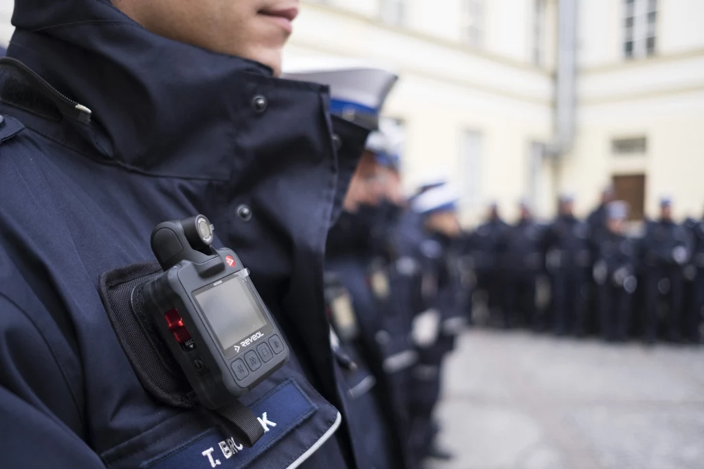 Polscy policjanci prezentowali się już z kamerami do nagrywania interwencji