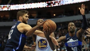 Koszykarze Dallas Mavericks (granatowe stroje)