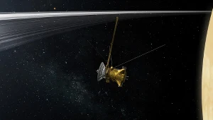 Cassini między Saturnem a jego pierścieniami - wizualizacja