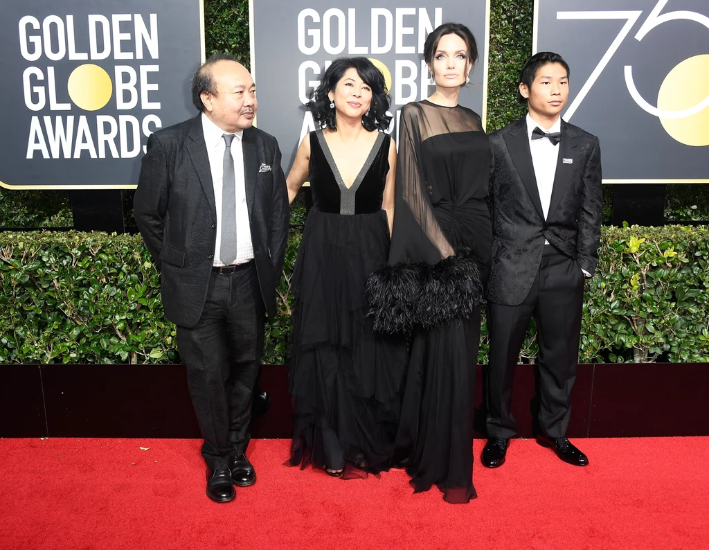 Angelina Jolie, Rithy Panh, Loung Ung i Pax Thien Jolie-Pitt Angelina Jolie, Rithy Panh, Loung Ung i Pax Thien Jolie-Pitt