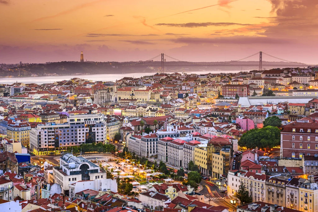 Lizbona, Portugalia skyline w nocy