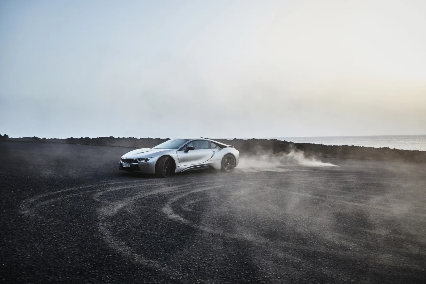 BMW i8 oraz i8 Roadster BMW i8 oraz i8 Roadster