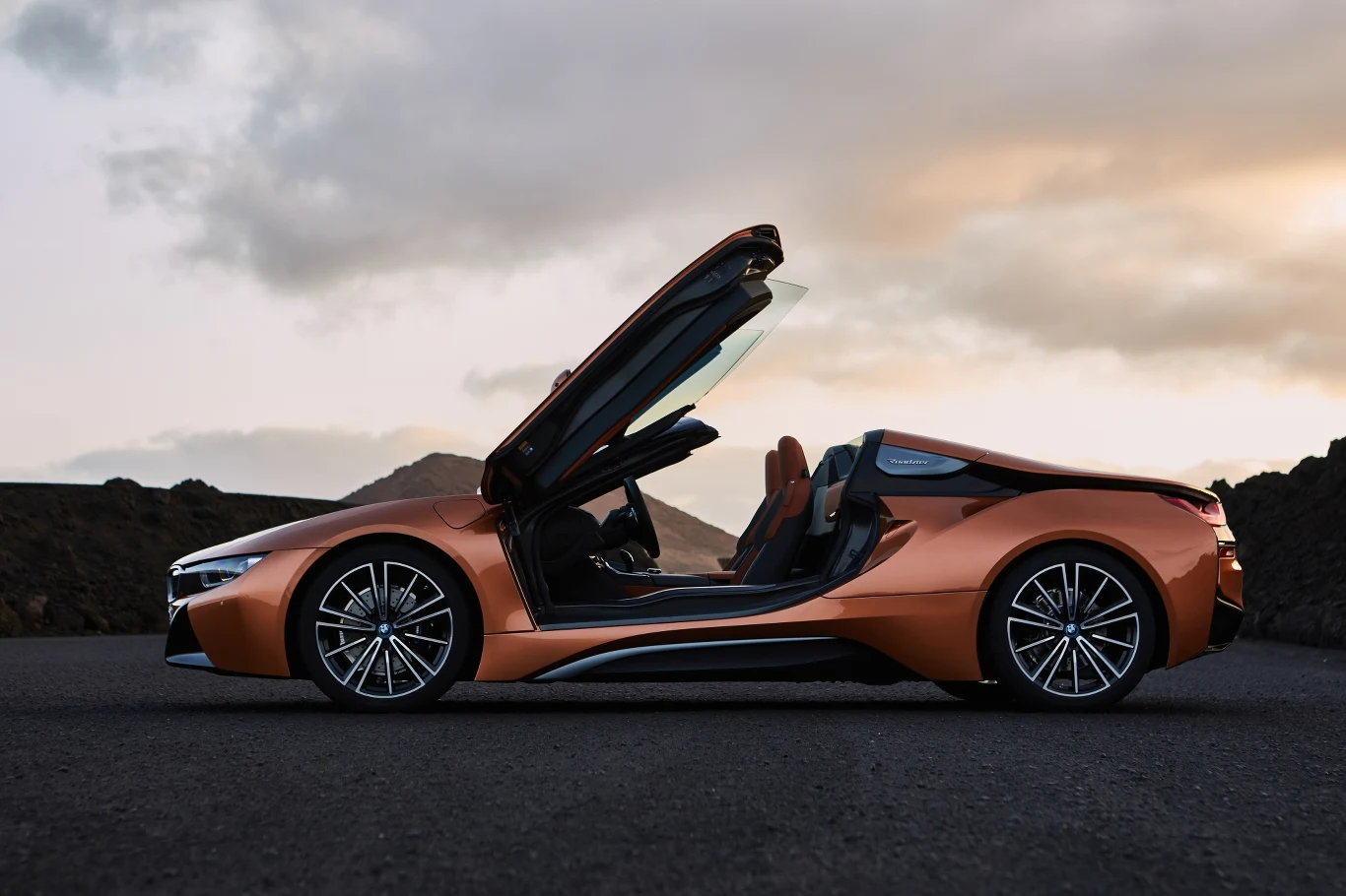 BMW i8 oraz i8 Roadster BMW i8 oraz i8 Roadster