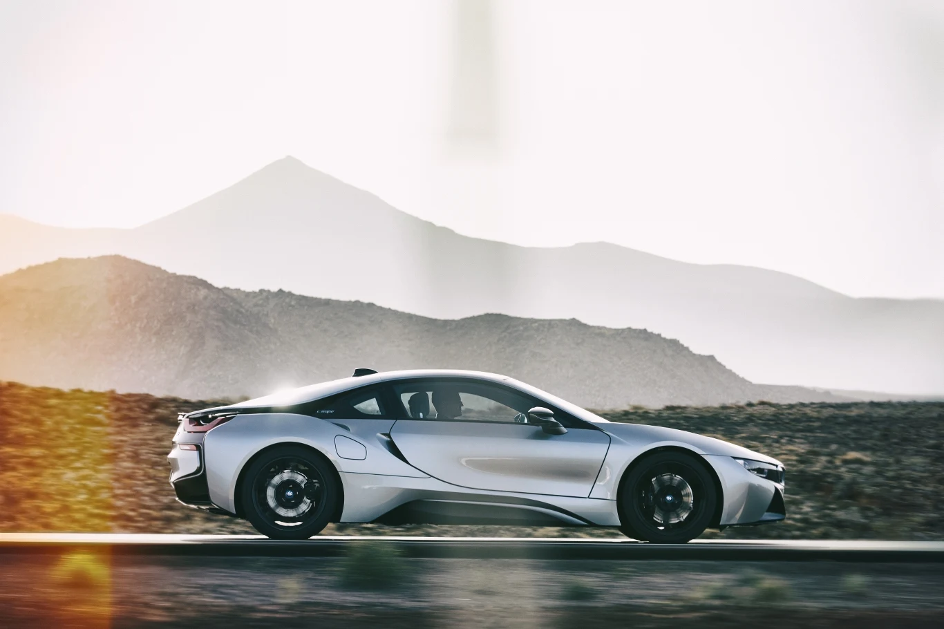 BMW i8 oraz i8 Roadster BMW i8 oraz i8 Roadster