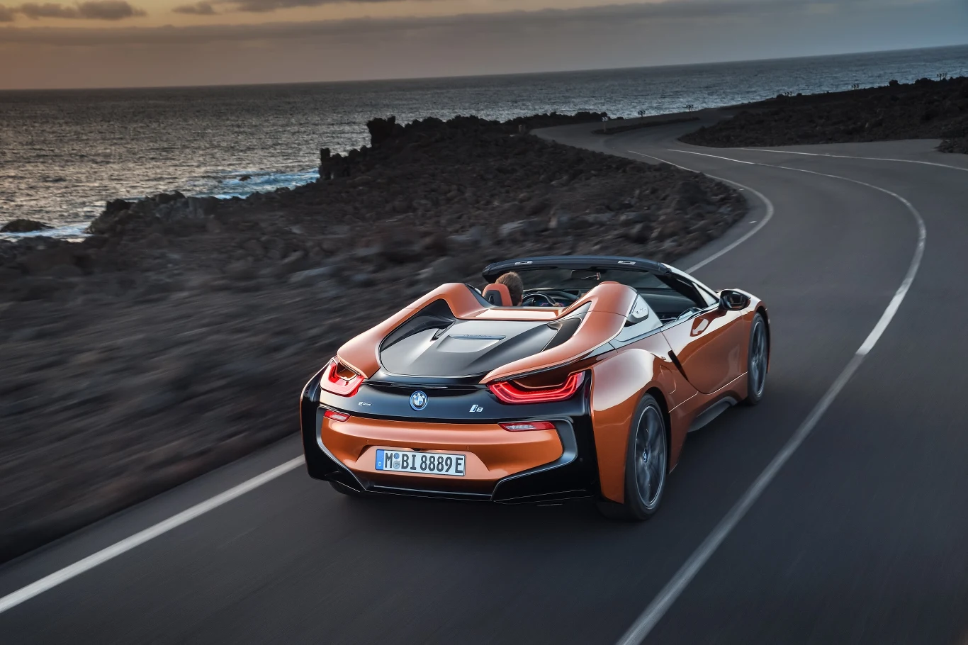 BMW i8 oraz i8 Roadster BMW i8 oraz i8 Roadster