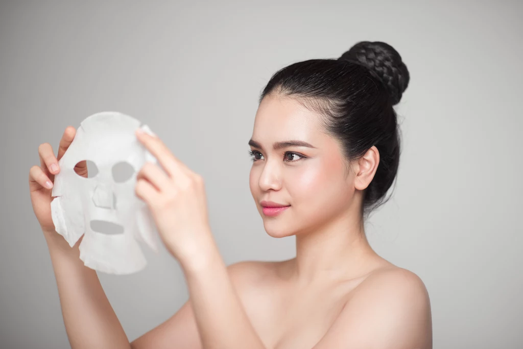 Nowością, która zwróciła oczy Polek na produkty z Azji, jest przede wszystkim unikalna maska na tkaninie