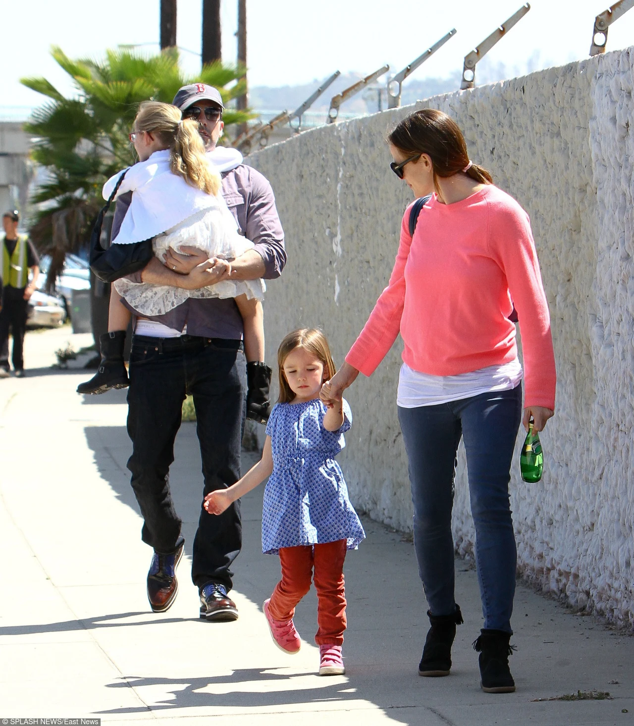 Ben Affleck z Jennifer Garner i córkami Ben Affleck z Jennifer Garner i córkami