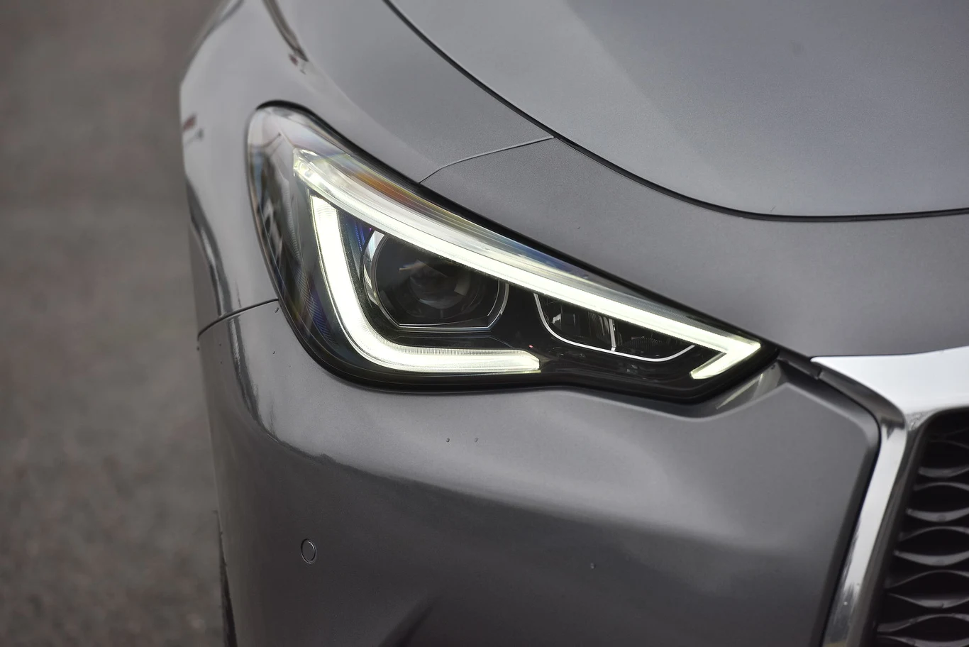 Infiniti Q60 2.0t Premium Tech