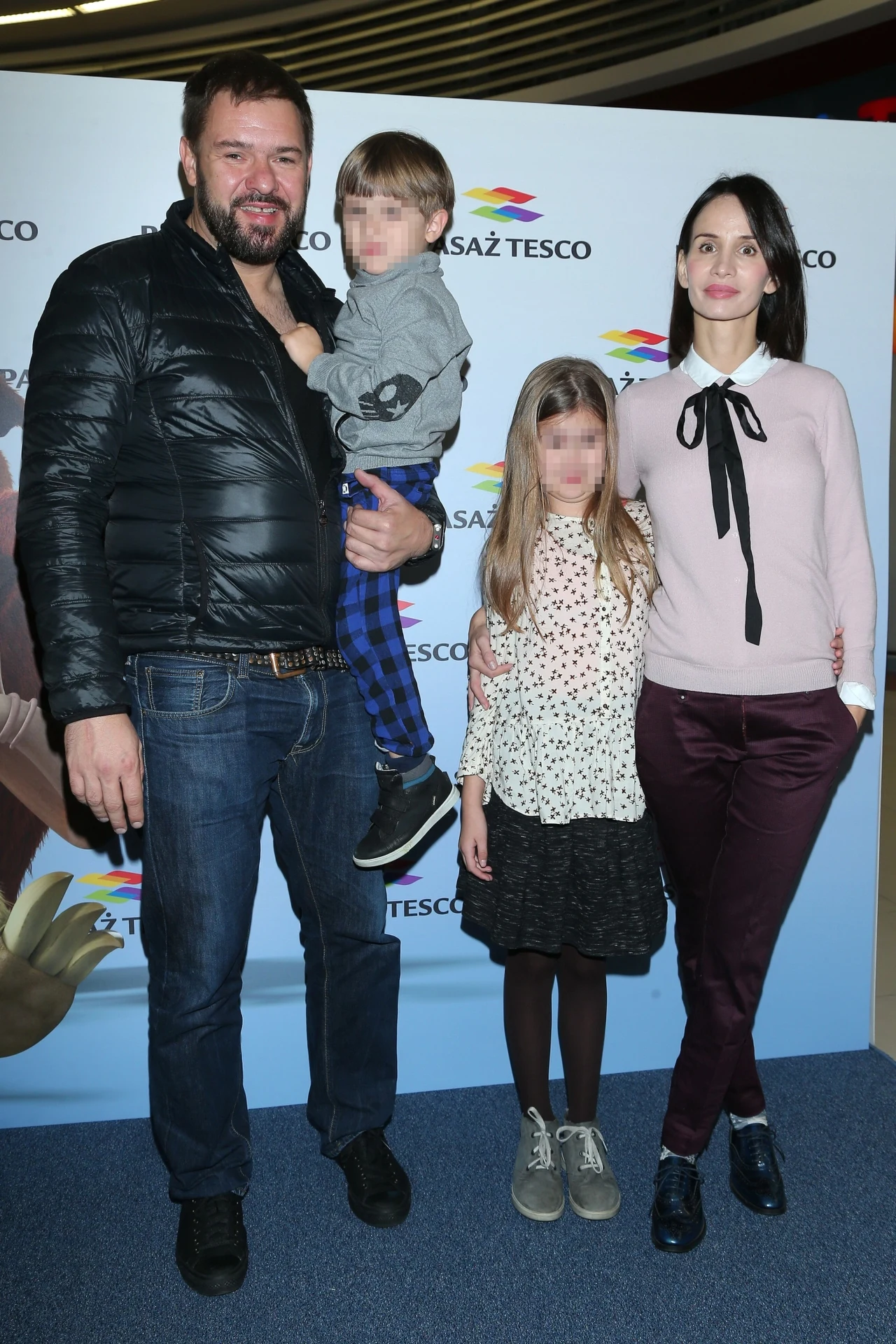 Tomasz Karolak i Viola Kołakowska z dziećmi Tomasz Karolak i Viola Kołakowska z dziećmi