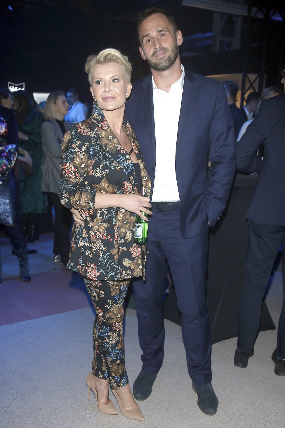 Joanna Racewicz pojawiła się z nowym przyjacielem niedawno na jednej z imprez Joanna Racewicz pojawiła się z nowym przyjacielem niedawno na jednej z imprez