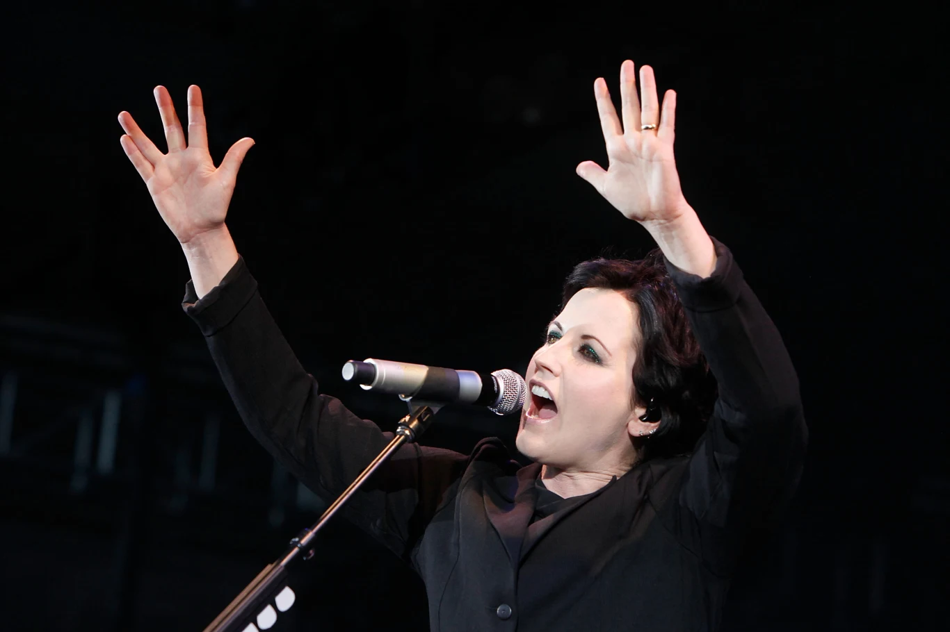 Dolores O'Riordan Dolores O'Riordan