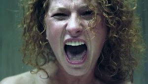 Julia Wyszyńska w filmie "Atak paniki"