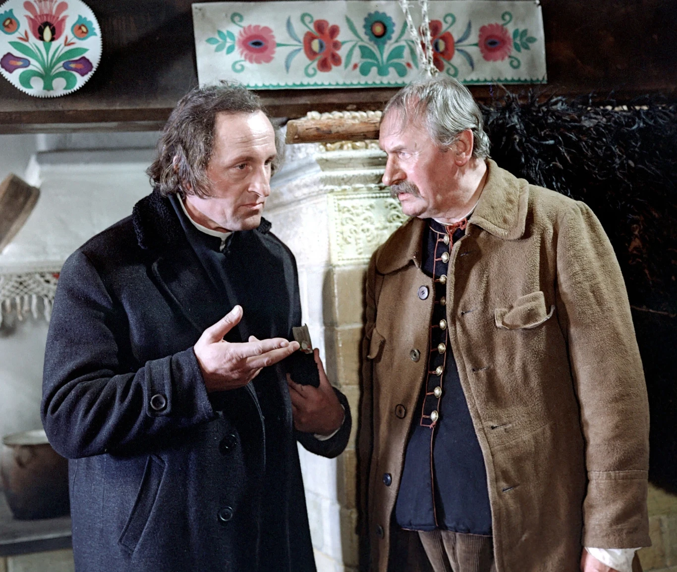 Gustlik nie był jedyną serialową kreacją Franciszka Pieczki w tamtym czasie. Wcielił się również w proboszcza w "Chłopach (1972) Jana Rybkowskiego. Gustlik nie był jedyną serialową kreacją Franciszka Pieczki w tamtym czasie. Wcielił się również w proboszcza w "Chłopach (1972) Jana Rybkowskiego.