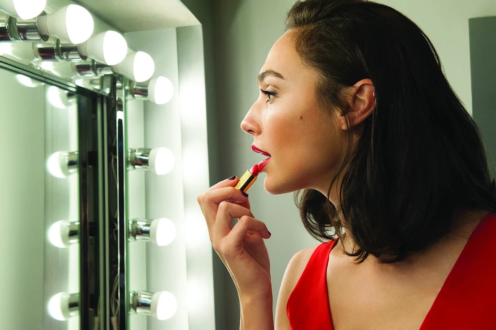 Gal Gadot została nową, międzynarodową ambasadorką marki Revlon