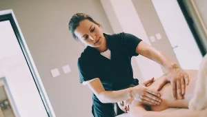 Rząd przyjął projekt ustawy regulującej warunki i zasady wykonywania 17 zawodów medycznych