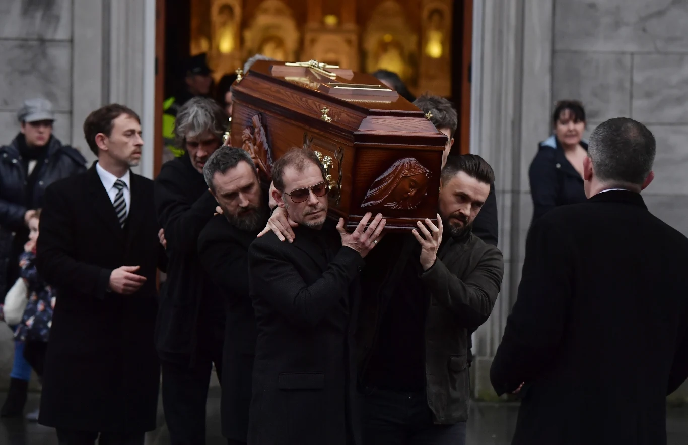 21 stycznia 2018 r. w kościele św. Józefa w Limerick odbyła się ceremonia pożegnania Dolores O'Riordan, liderki irlandzkiej grupy The Cranberries. 21 stycznia 2018 r. w kościele św. Józefa w Limerick odbyła się ceremonia pożegnania Dolores O'Riordan, liderki irlandzkiej grupy The Cranberries.