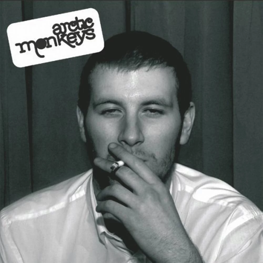 Okładka płyty Arctic Monkeys "Whatever People Say I Am, That’s What I’m Not" 