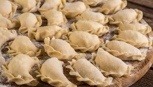 Moja babcia często robiła pierogi z tym farszem. Są lepsze niż ruskie